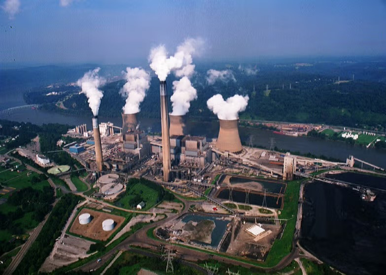 https://d.ibtimes.com/en/full/4648744/now-closed-bruce-mansfield-coal-powered-power-plant-pennslyvania.jpg