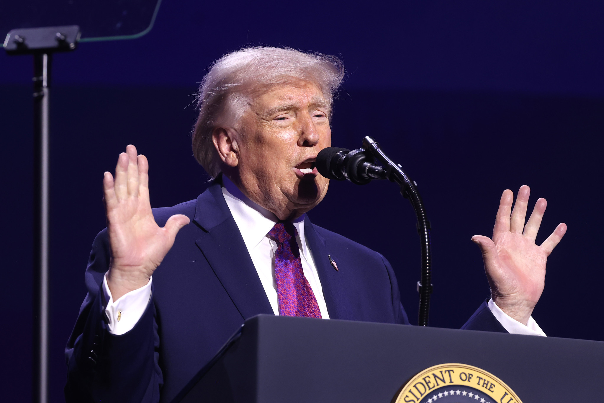 https://d.ibtimes.com/en/full/4648803/donald-trump.jpg