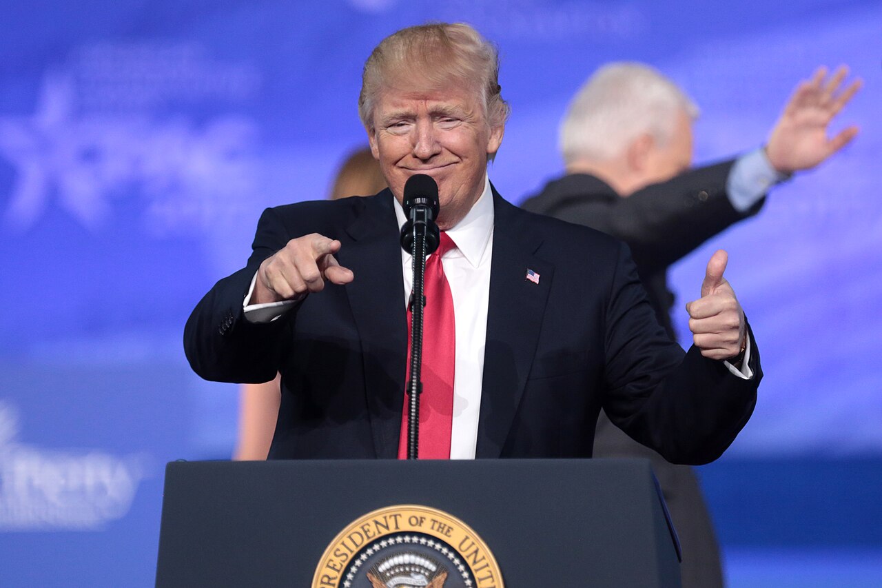 https://d.ibtimes.com/en/full/4648909/donald-trump.jpg