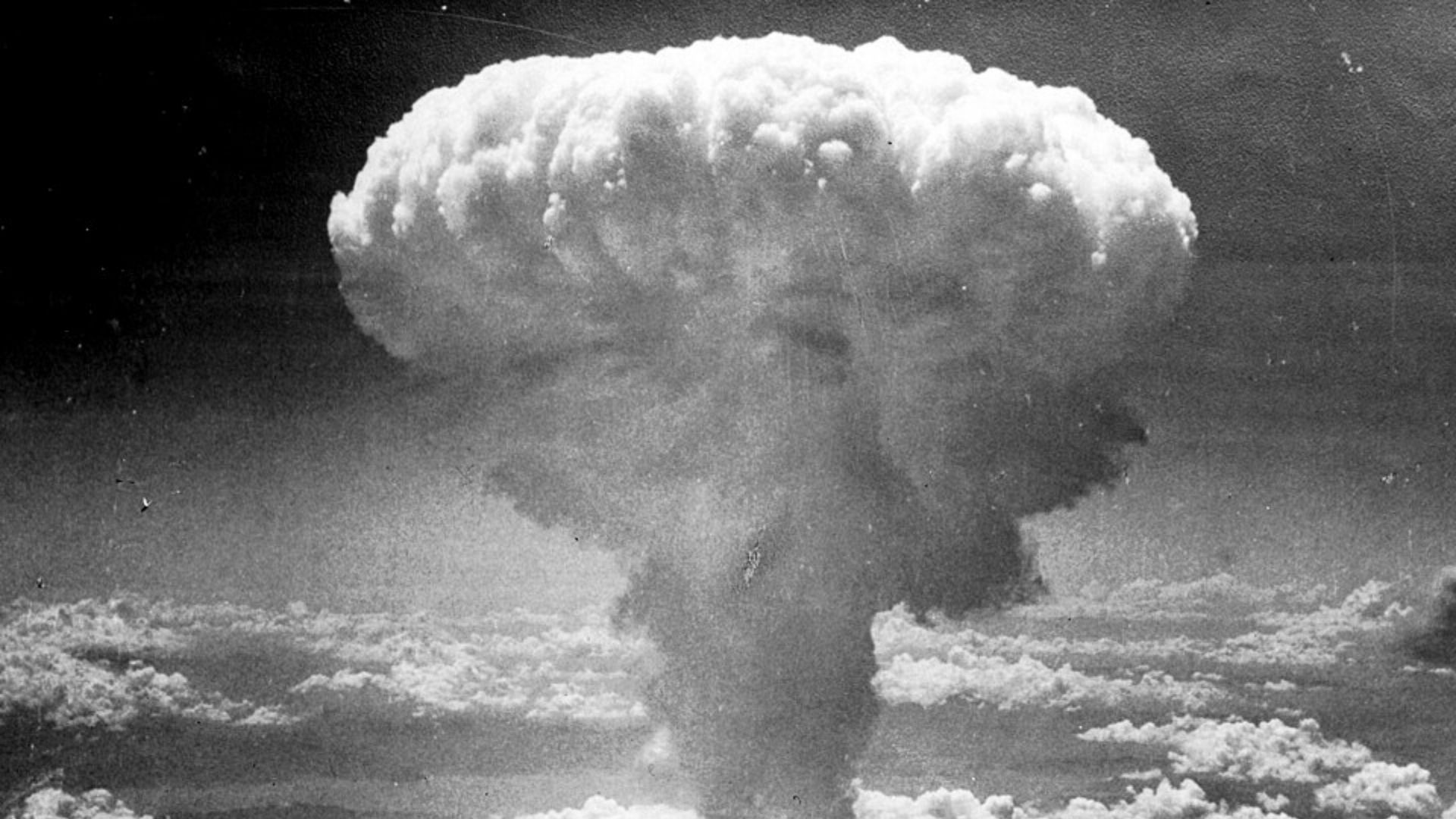 https://d.ibtimes.com/en/full/4648932/nagasakibomb.jpg