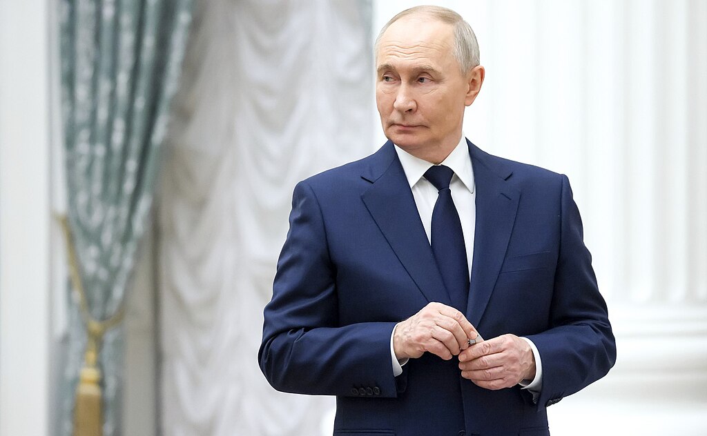 https://d.ibtimes.com/en/full/4648950/vladimir-putin.jpg