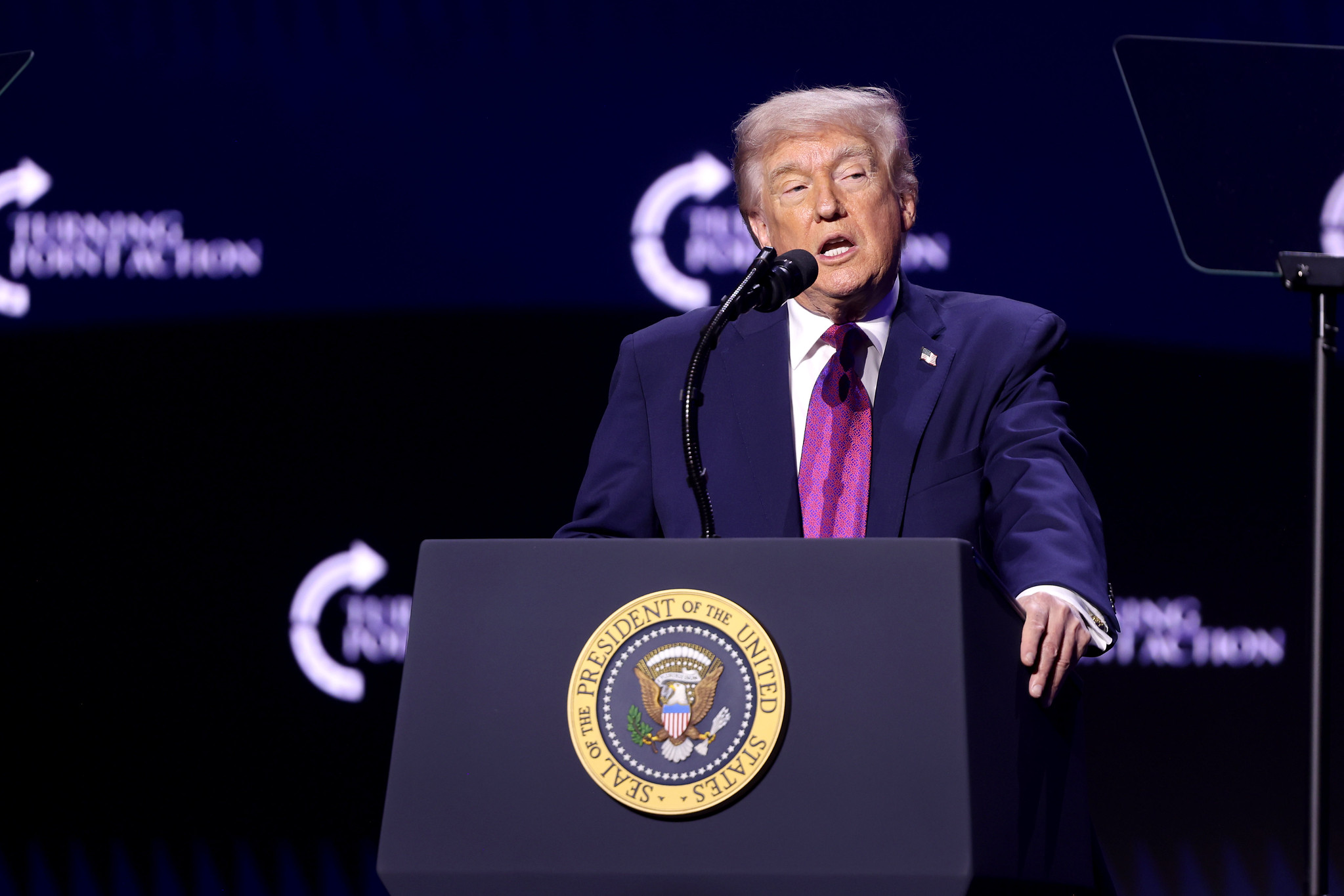 https://d.ibtimes.com/en/full/4649568/donald-trump.jpg