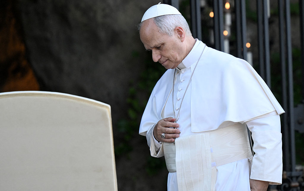 https://d.ibtimes.com/en/full/4649579/pope-leo-xiv-arrives-replica-lourdes.jpg