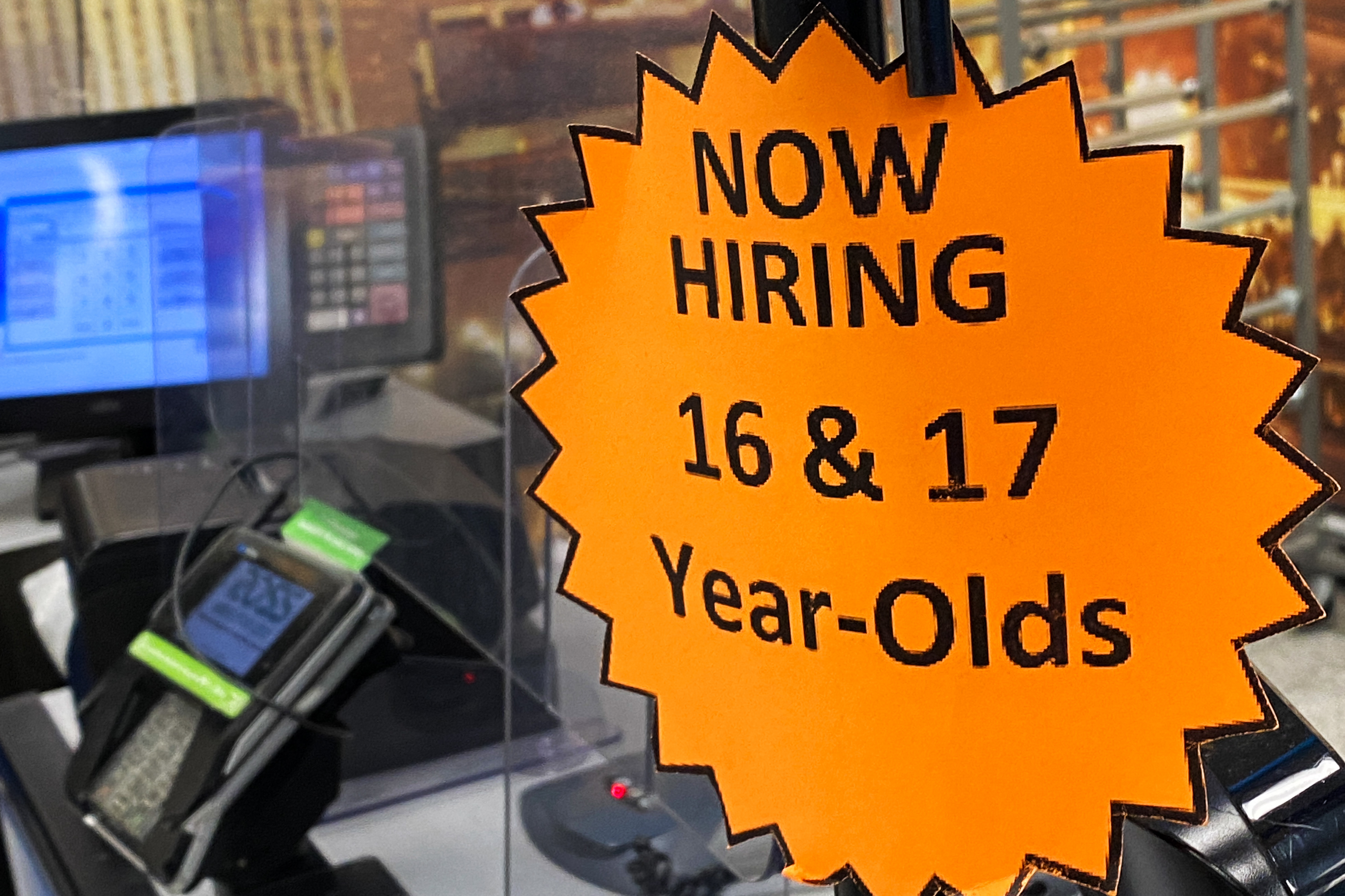https://d.ibtimes.com/en/full/4649640/teen-jobs.jpg