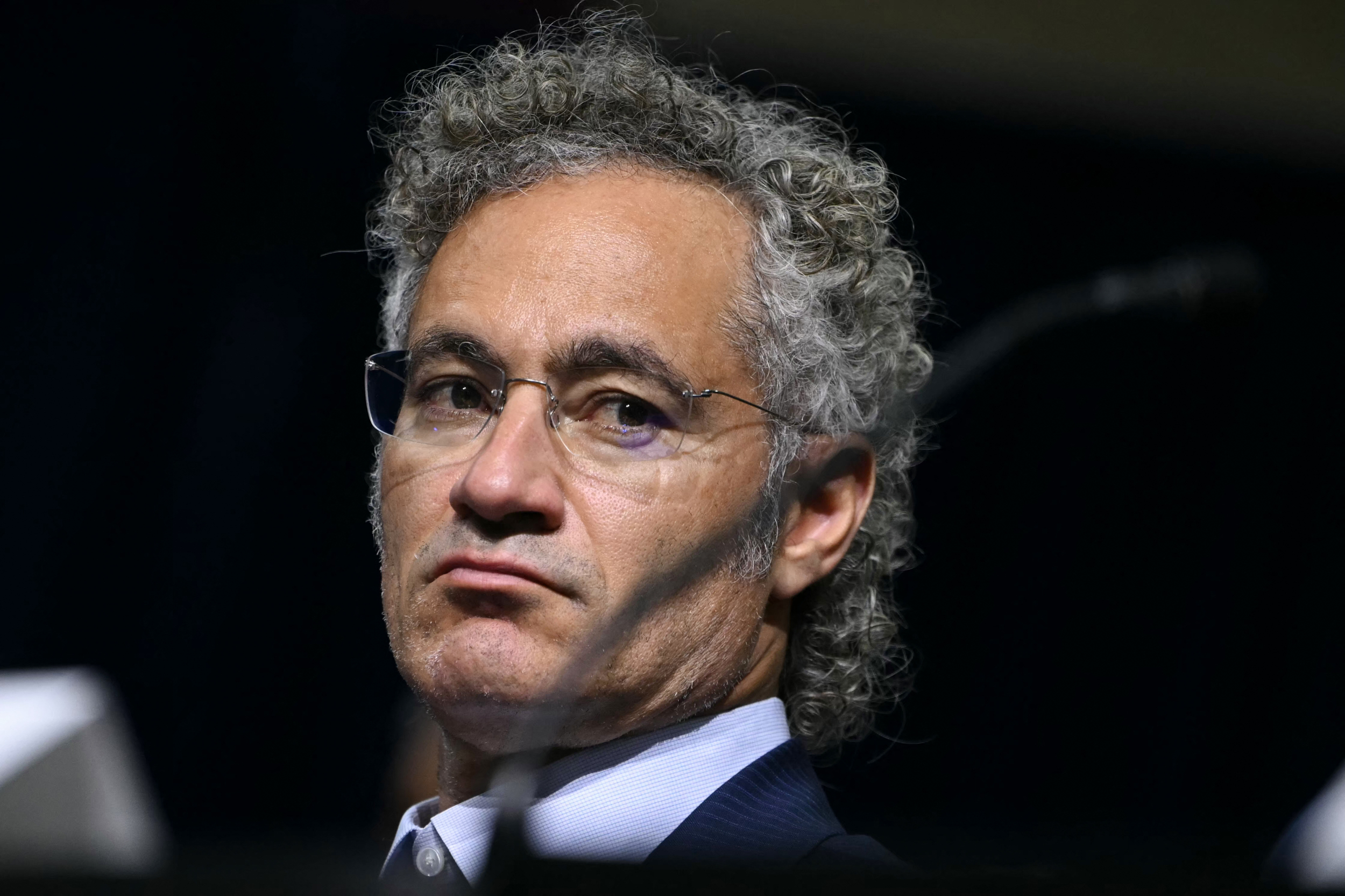 Palantir CEO Says Businesses Are 'Unhappy' With Frontier AI Labs thumbnail