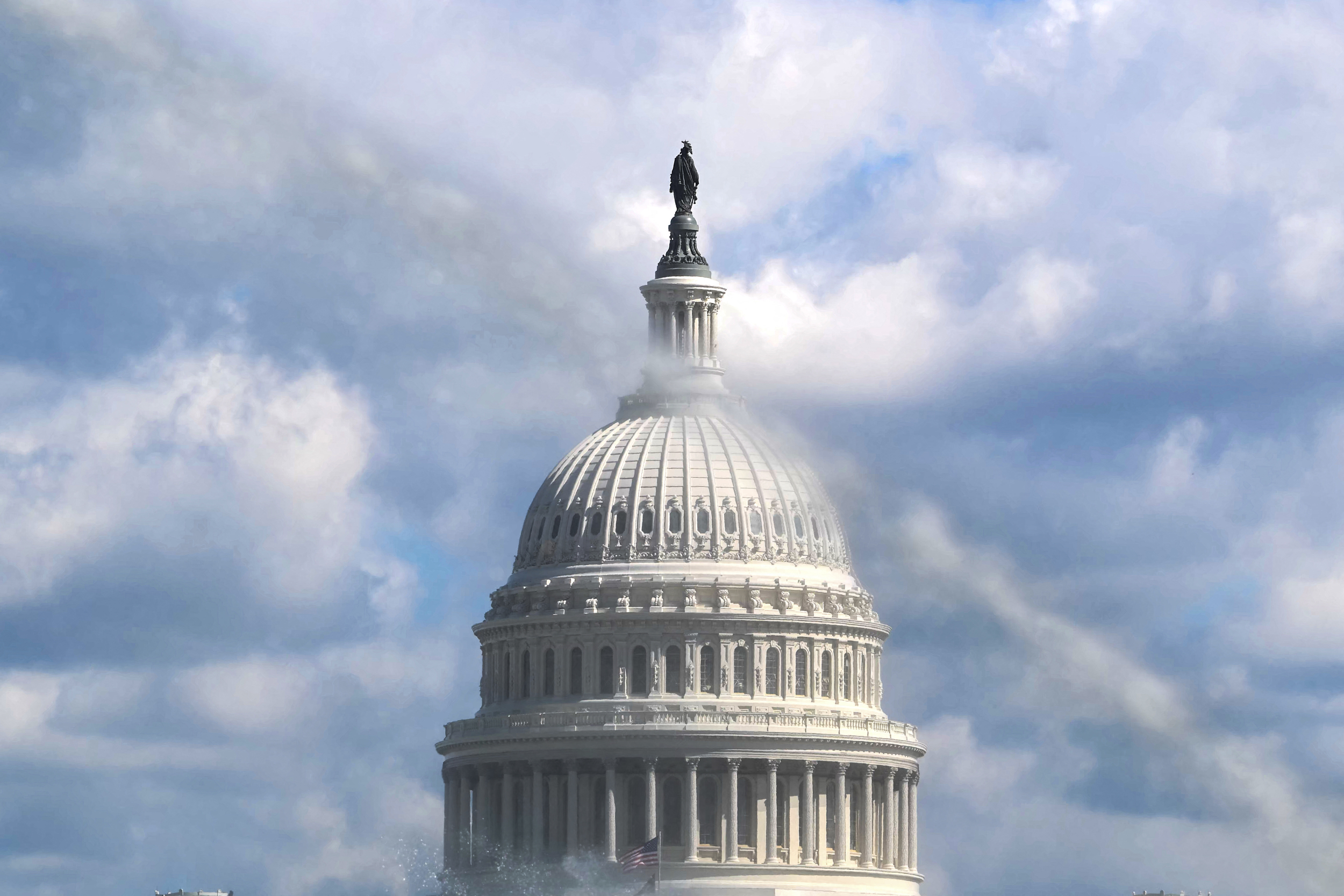 https://d.ibtimes.com/en/full/4649925/capitol.jpg