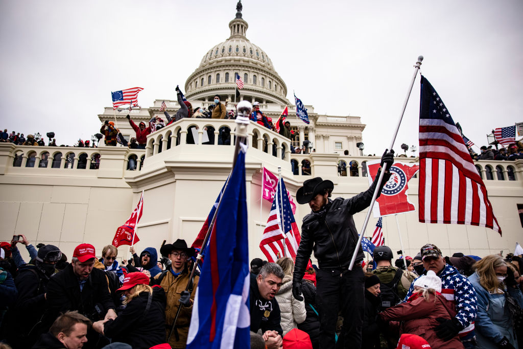 https://d.ibtimes.com/en/full/4649961/capitol-riots.jpg