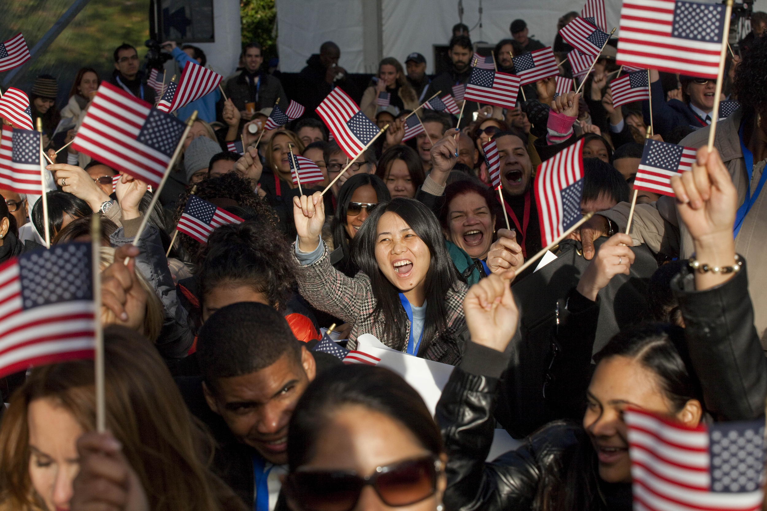 https://d.ibtimes.com/en/full/4650204/american-citizens.jpg