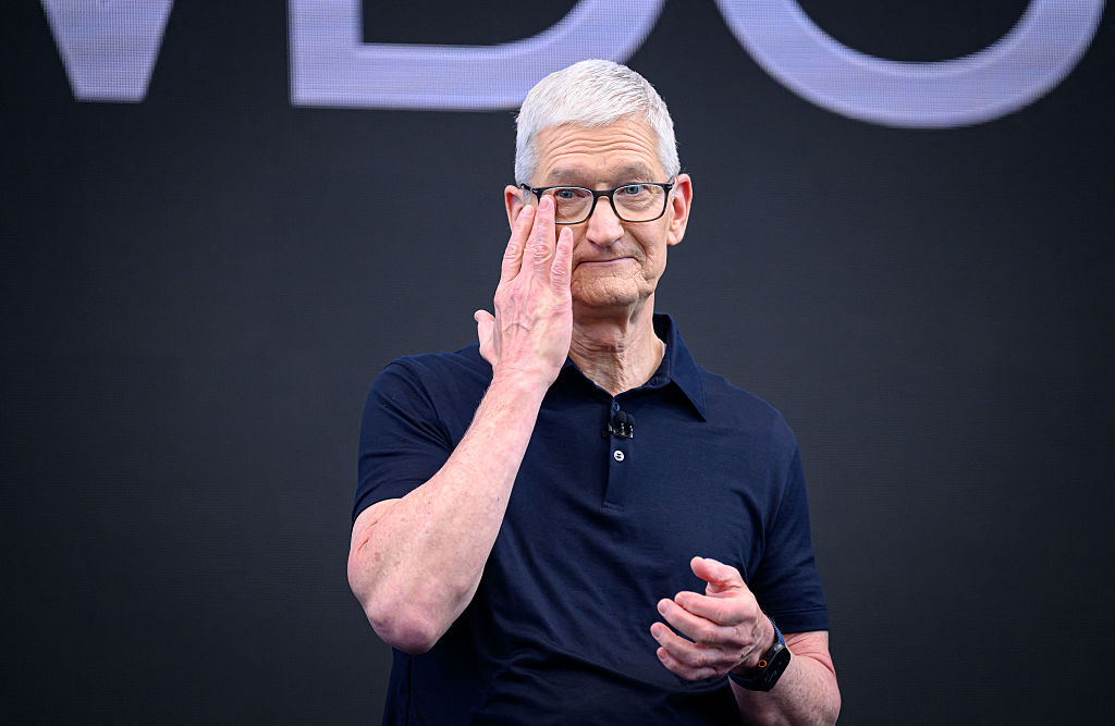 Apple CEO Says Price Rise of Its Products Due to the Rise of Chip Costs Are 'Unavoidable'