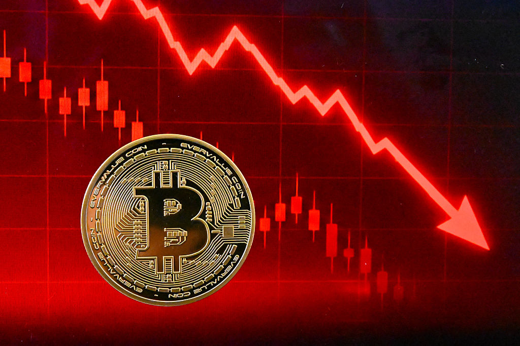 Crypto Market Tumbles As $180M In Positions Liquidated Within An Hour