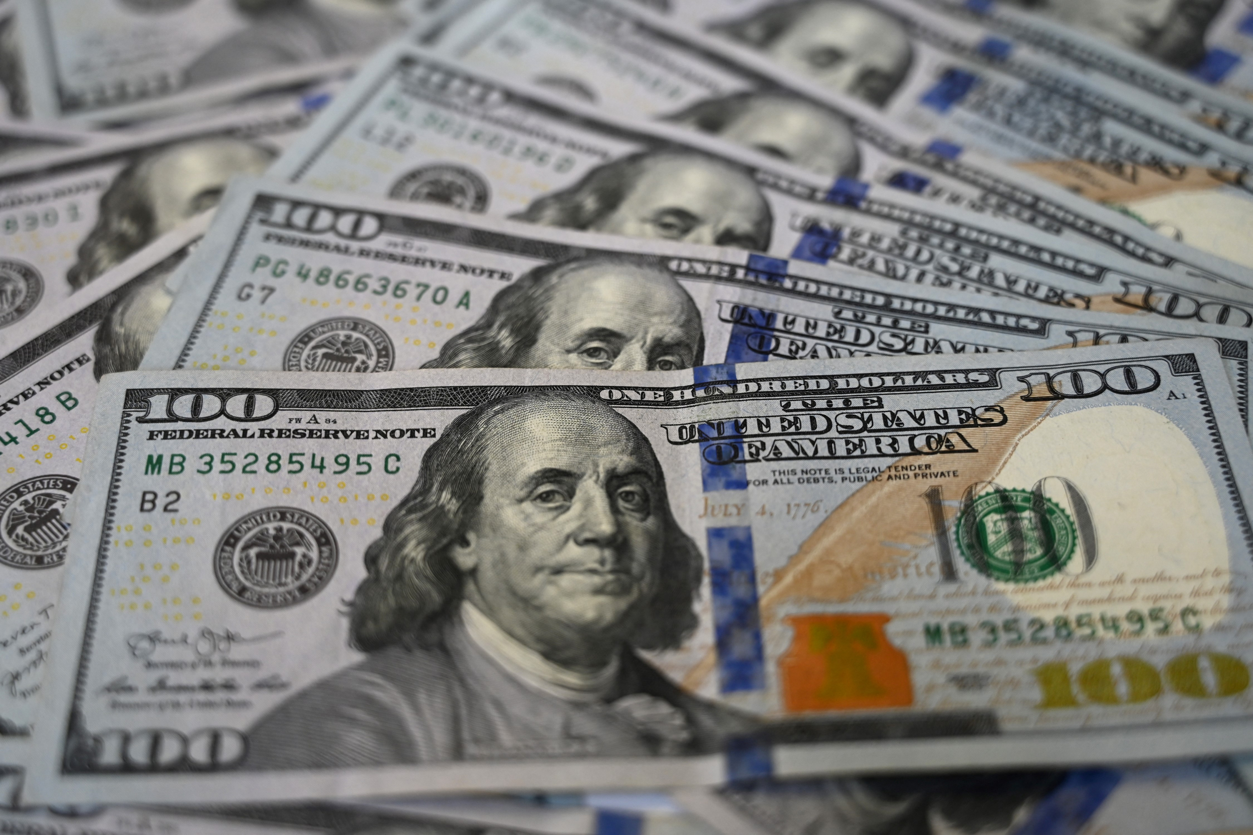 https://d.ibtimes.com/en/full/4650527/money.jpg