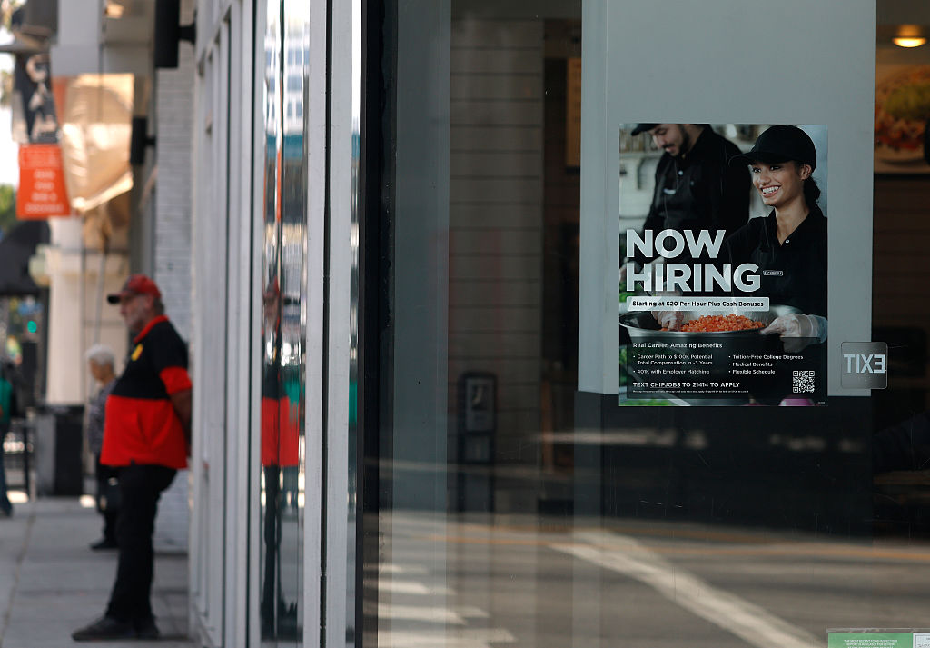 https://d.ibtimes.com/en/full/4650793/hiring.jpg