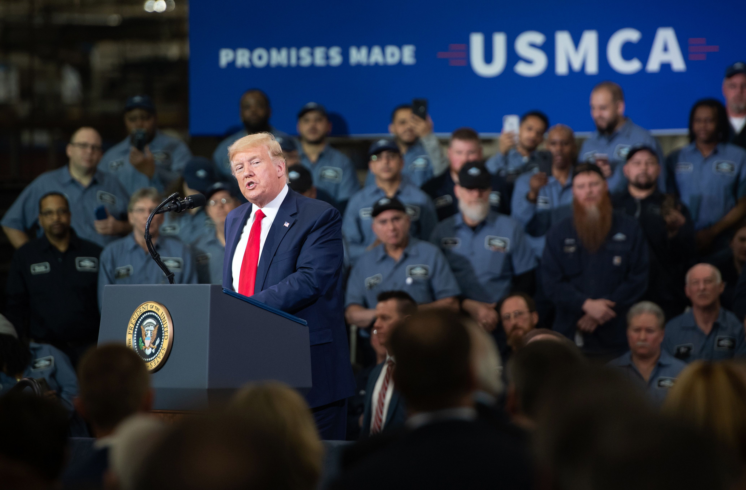 https://d.ibtimes.com/en/full/4650818/trump-usmca.jpg