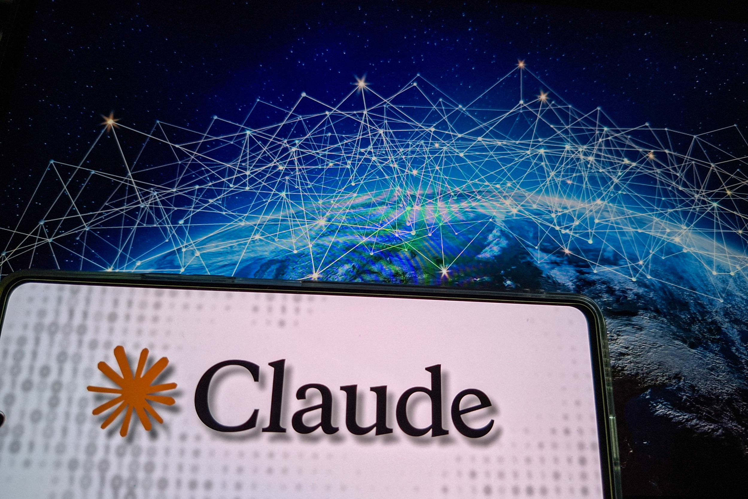 https://d.ibtimes.com/en/full/4650869/claude-hack.jpg