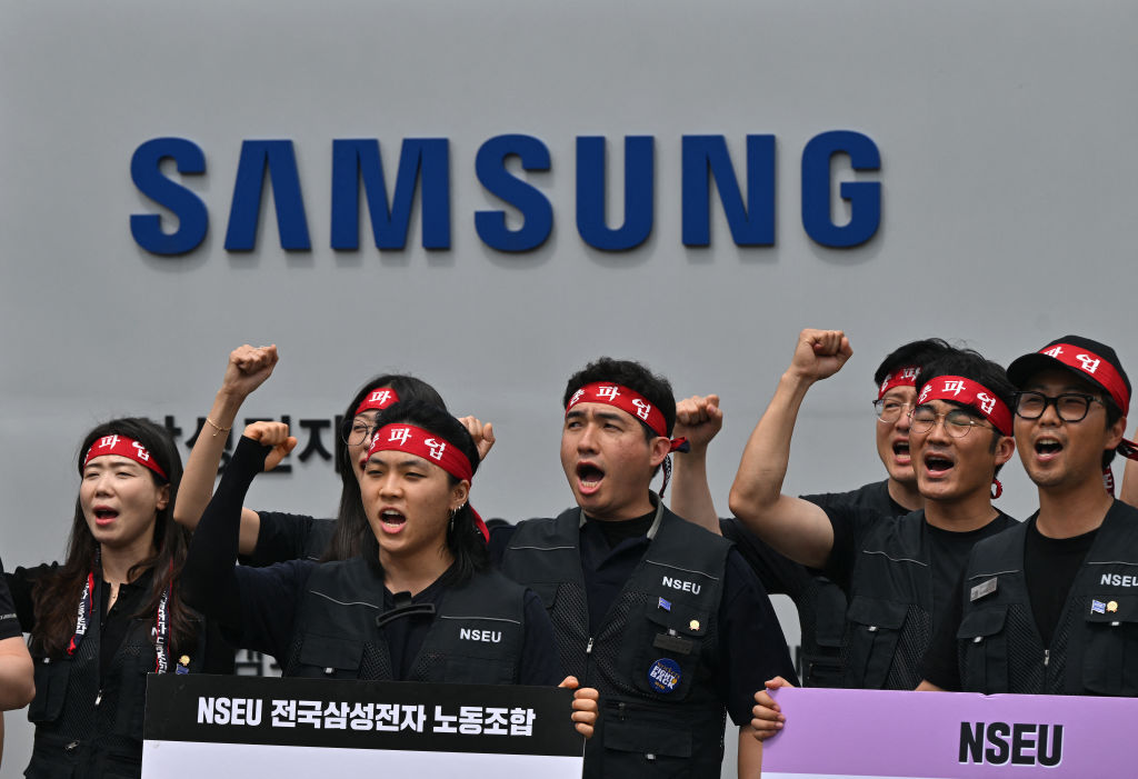 AI Stock Losses Prompt Crackdown On Leveraged ETFs In South Korea