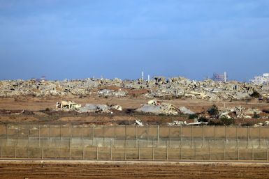 gaza earthen barrier