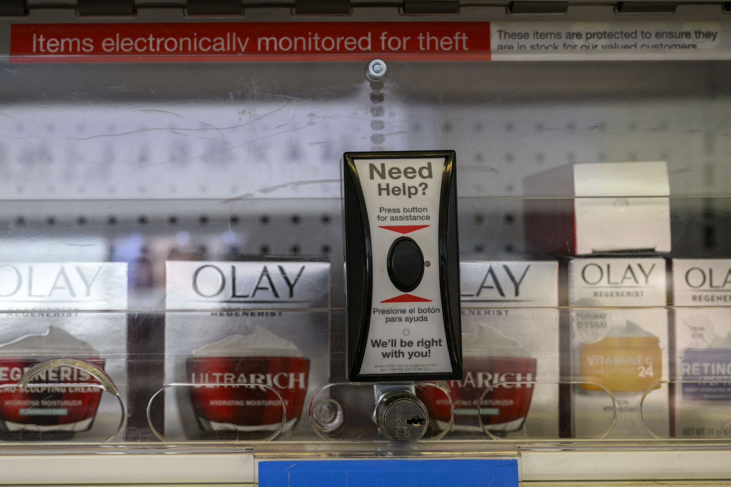 https://d.ibtimes.com/en/full/4651568/shoplifting.jpg