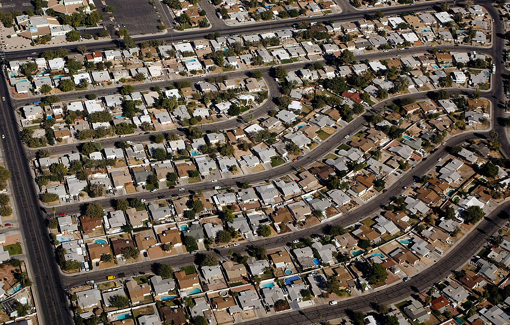 https://d.ibtimes.com/en/full/4651612/suburb.jpg