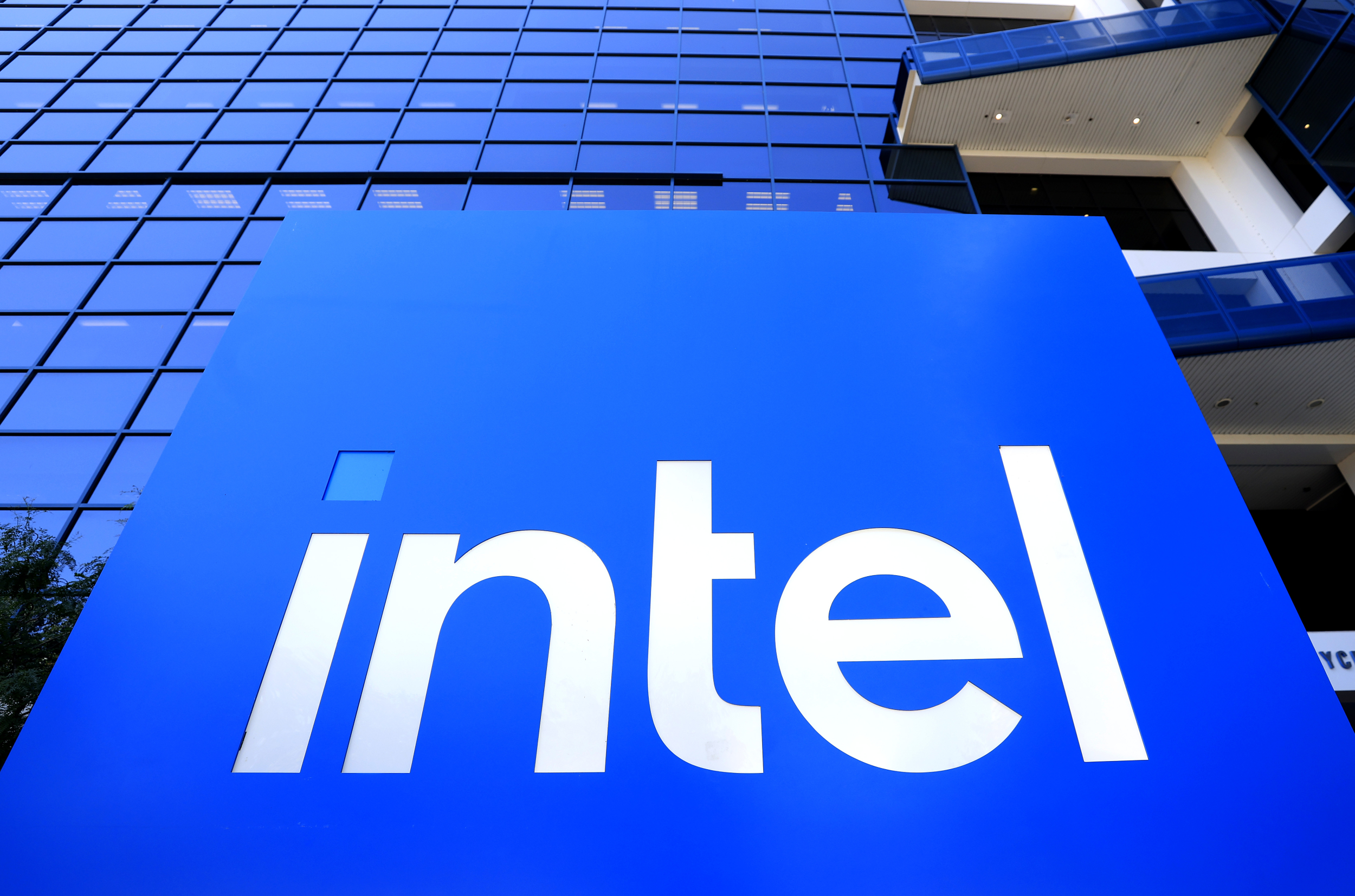 https://d.ibtimes.com/en/full/4651620/intel.jpg