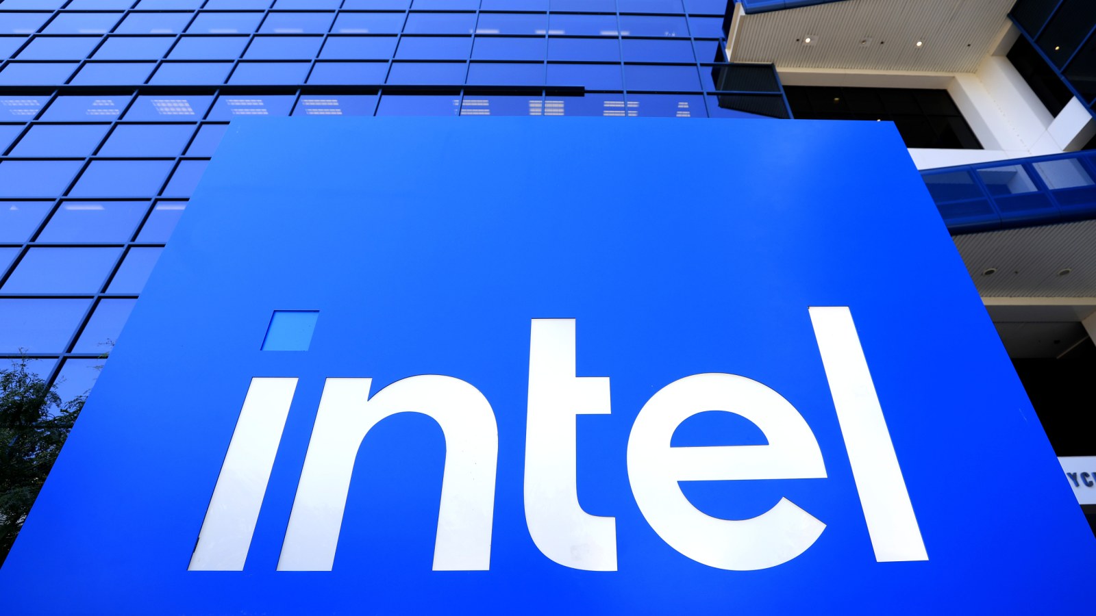 Intel Posts Fastest Revenue Growth in Nearly 15 Years on AI Boom. But The Stock Still Fell