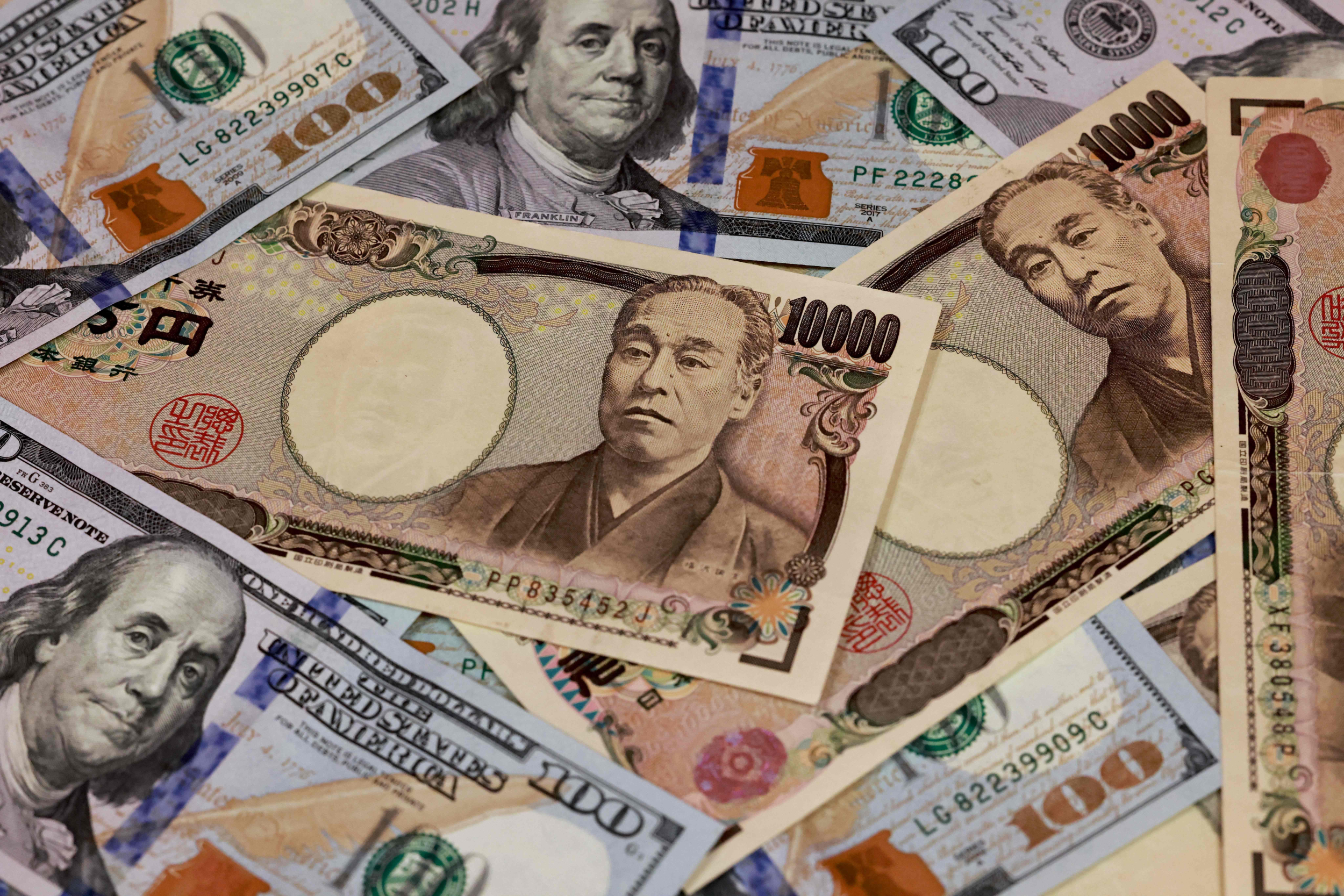 https://d.ibtimes.com/en/full/4651860/dollar-yen.jpg