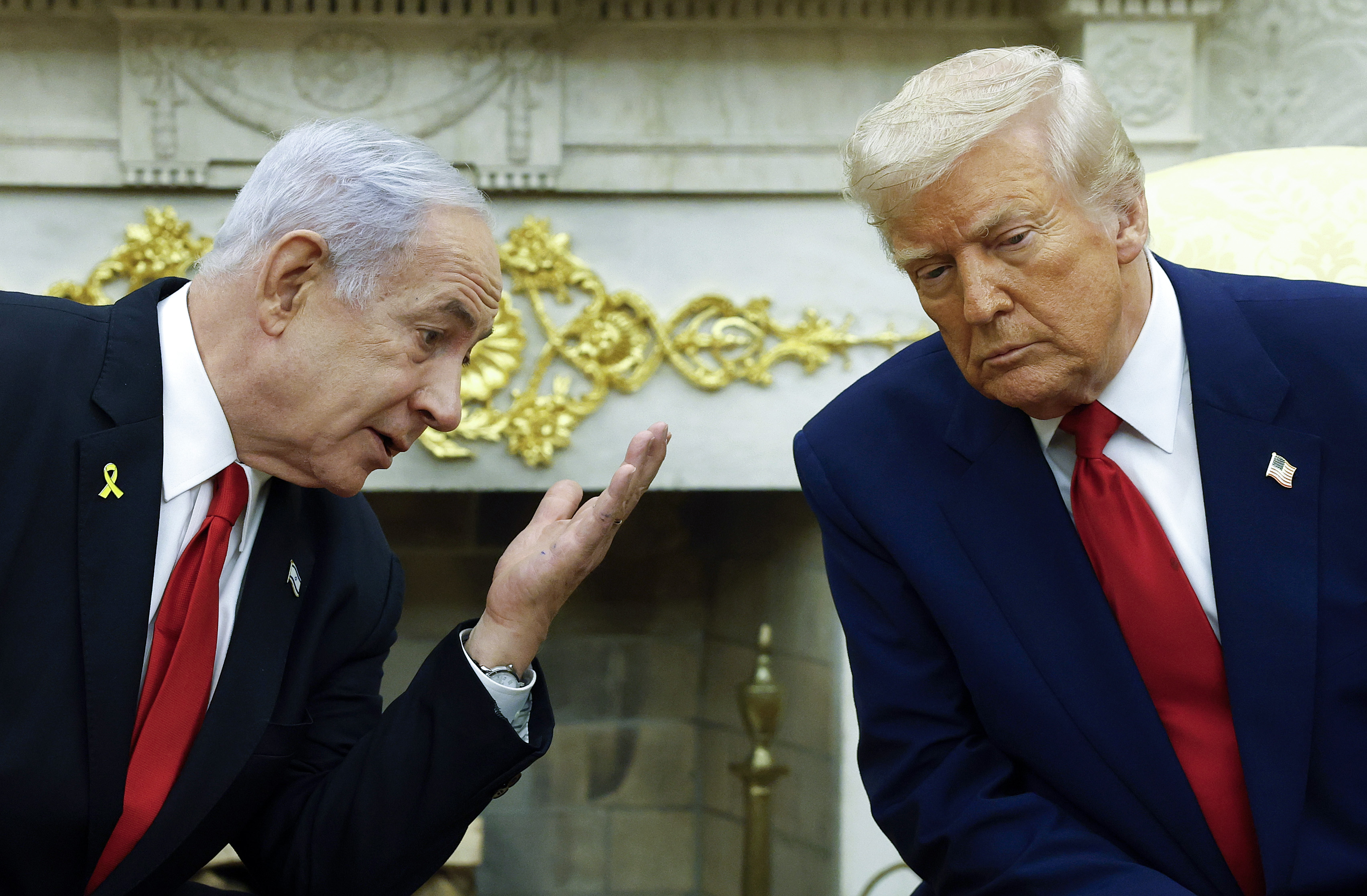 https://d.ibtimes.com/en/full/4652004/israeli-prime-minister-benjamin-netanyahu-talks-us-president-donald.jpg