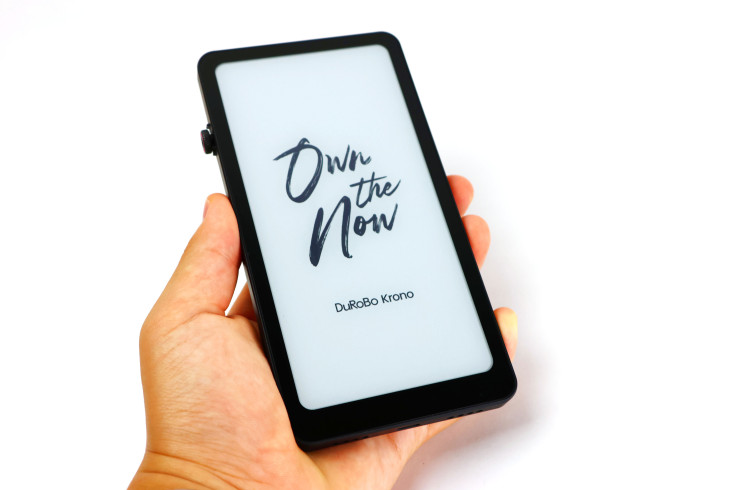 DuRoBo Krono E-Reader in Hand