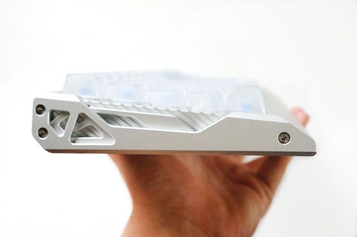IQUNIX EV63 Aluminum Side Frame Detail