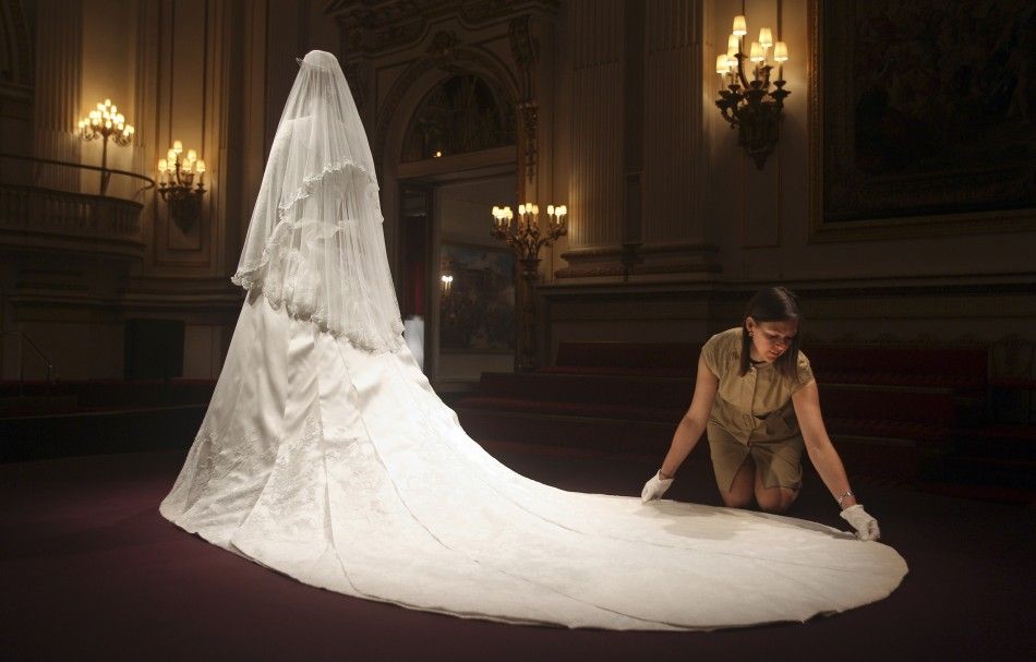 British designer sues over Kate Middleton's wedding dress — 5 years later