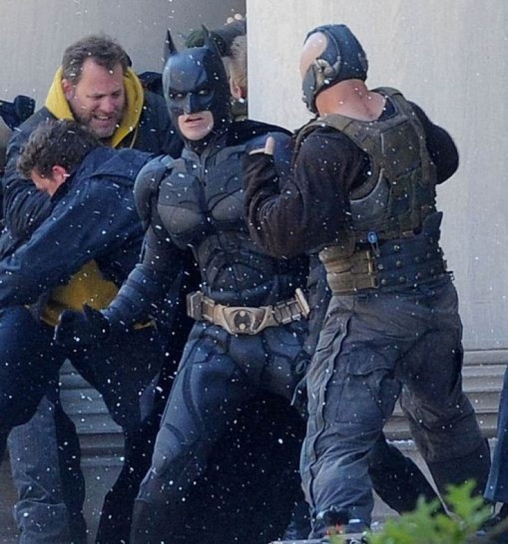 Dark Knight Rises: Fully Suited Batman Fights Bane in Pittsburgh Streets (Photos)