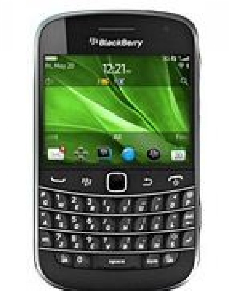 RIM's Blackberry Bold 9900 Hits T-Mobile
