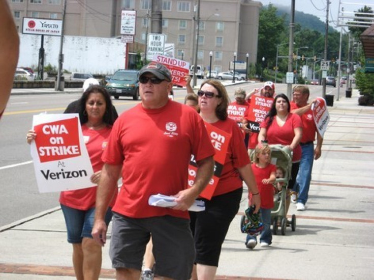 Verizon strikers in Virginia