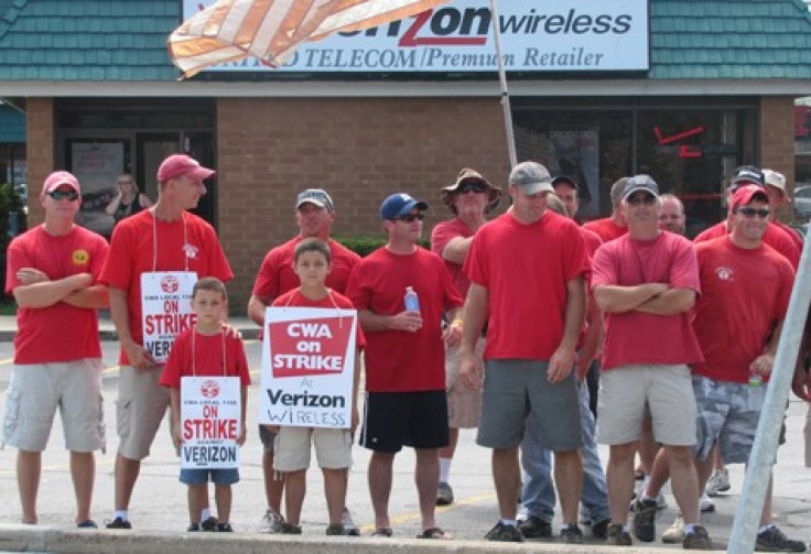 Verizon strikers in Riverhead, L.I.
