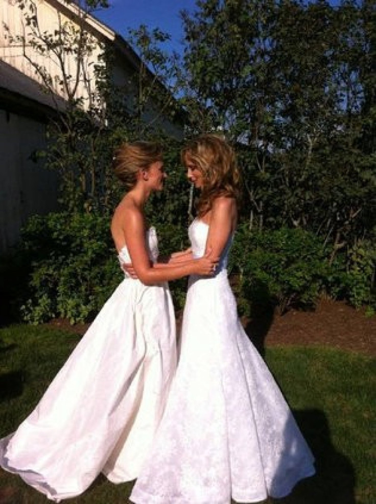 Chely Wright and girlfriend Lauren Blitzer wedding