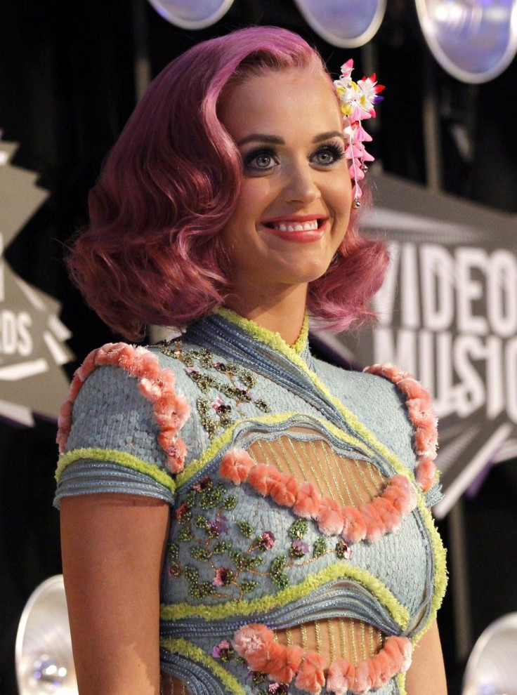 Singer Katy Perry arrives at the 2011 MTV Video Music Awards in Los Angeles