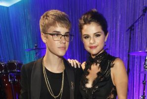 Singers Justin Bieber and Selena Gomez arrive at the 2011 MTV Video Music Awards in Los Angeles