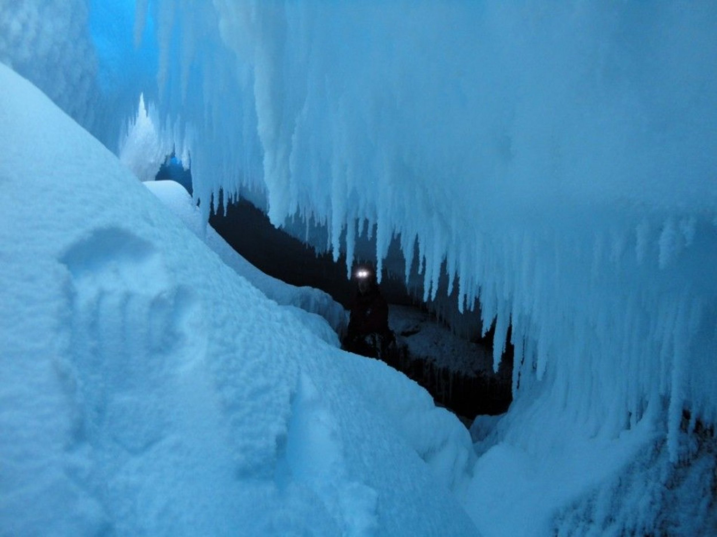 Stunning Images of Ice Caves on Antarcticas Active Volcano Mt. Erebus Revealed