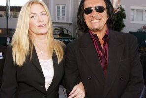 U.S. actress Shannon Tweed and husband U.S. rock musician Gene Simmons arrive for the premiere of &quot;Rize&quot; at the Egyptian Theatre in Hollywood June 21, 2005