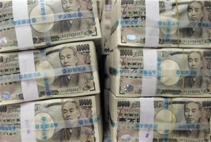 Stacks of ten thousand Japanese yen bills are piled up before counting at the Korea Exchange Bank in Seoul