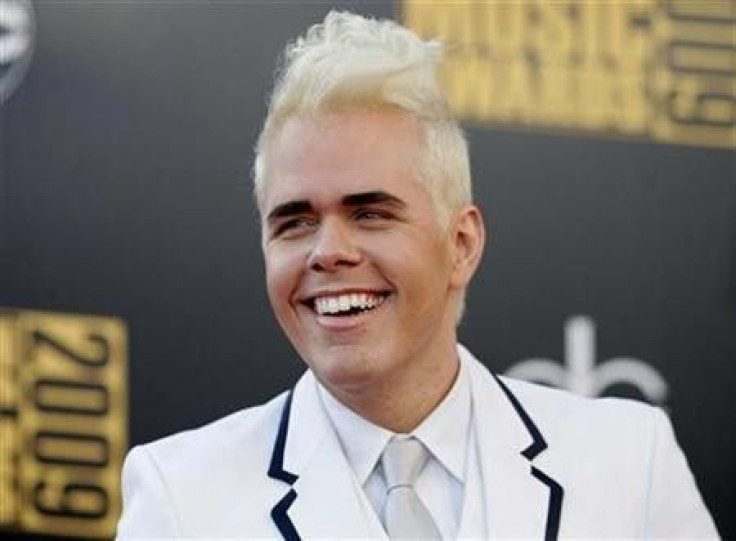 Blogger Perez Hilton arrives at the 2009 American Music Awards in Los Angeles, California