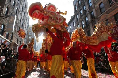 Dragon dancers perform during the annual Lunar New Year parade in New York&#039;s Chinatown