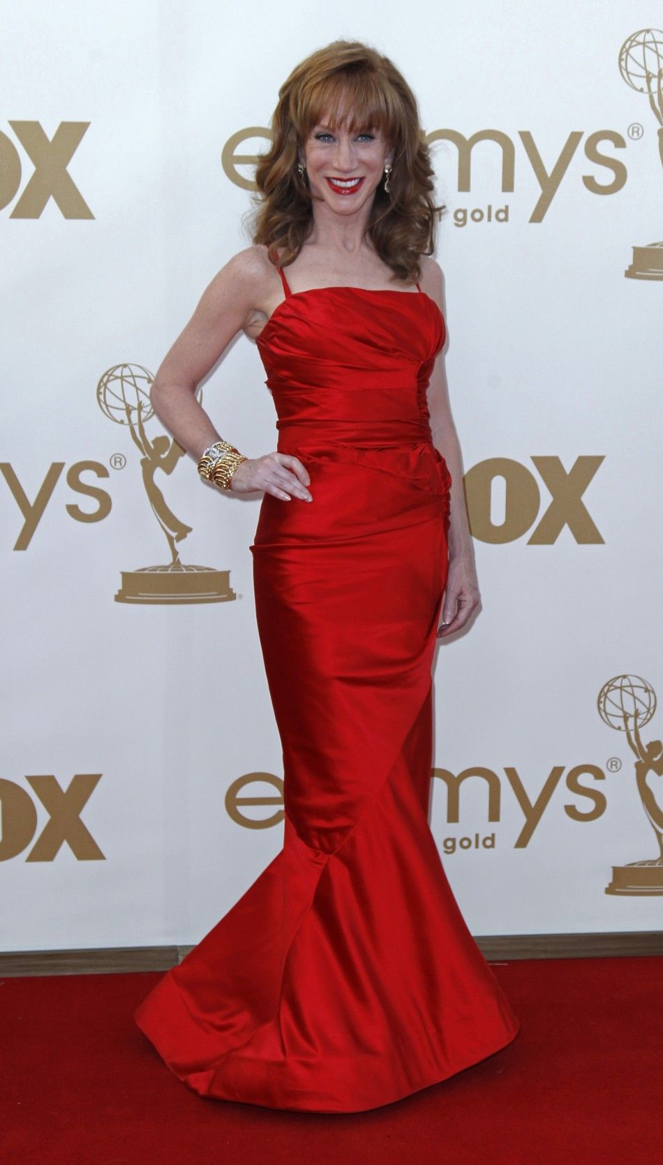 Emmy Awards 2011 Stunning Celebrities in Ravishing Red.