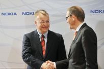 Nokia's new Chief Executive Stephen Elop (L) shakes hands with Nokia's Chairman of the Board Jorma Ollila during a news conference in Espoo Finland, September 10, 2010