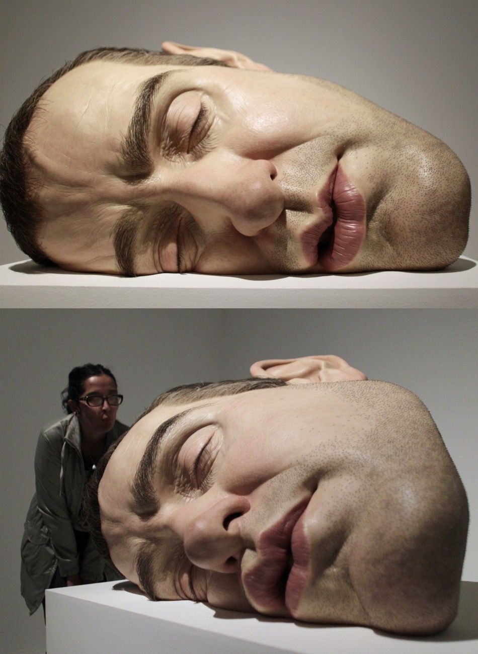 Life-like Human Sculptures in a Mexico Museum Amaze Visitors