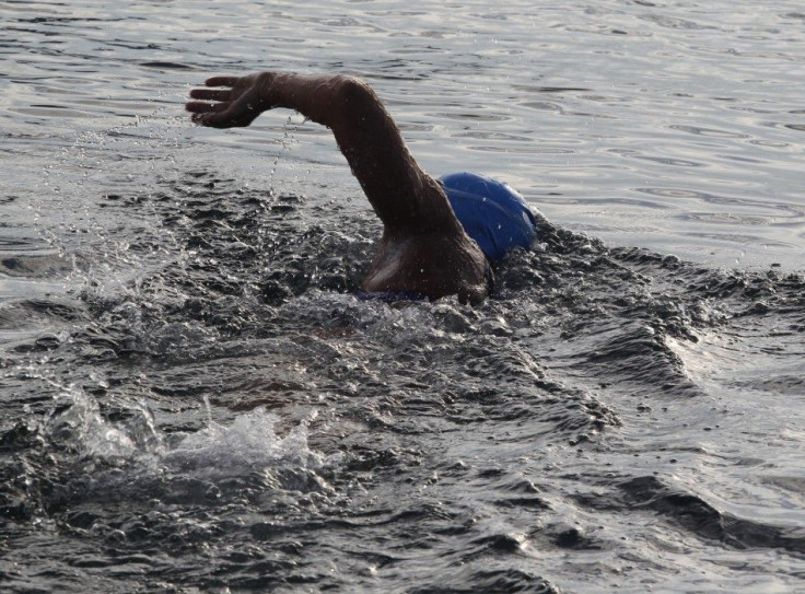 Diana Nyad swims to Florida