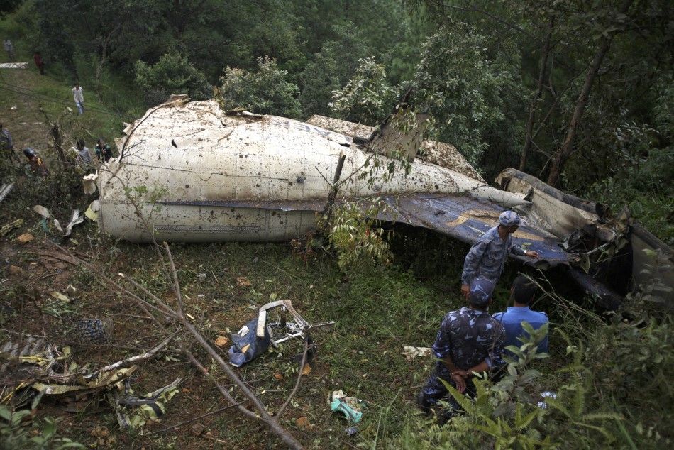 Nepal Plane Crash: 19 Dead After Everest Tour | IBTimes