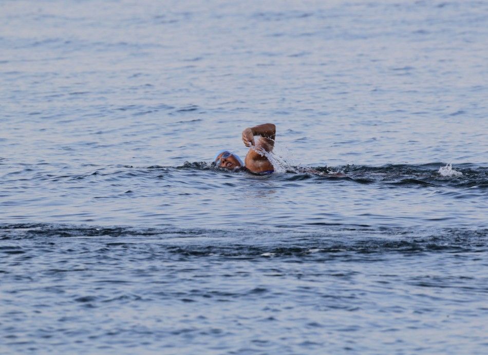 Diana Nyad swim cancelled after jelly fish stings
