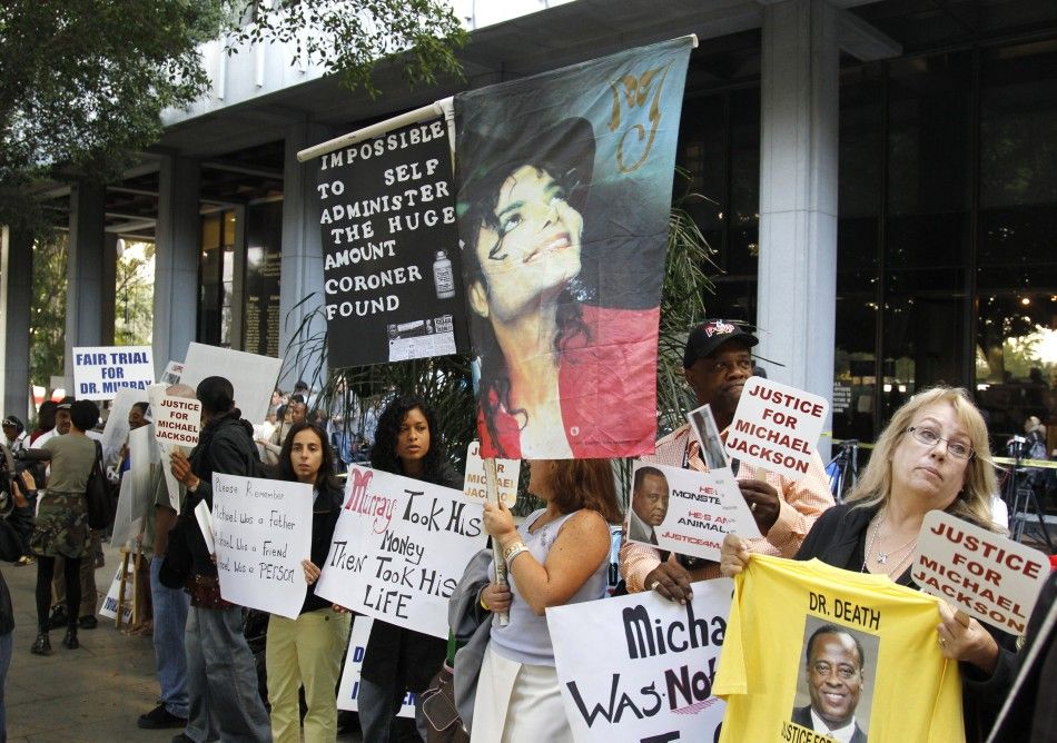 Demonstrators gather outside courthouse during the opening day of Dr. Conrad Murray039s trial in the death of pop star Michael Jackson in Los Angeles