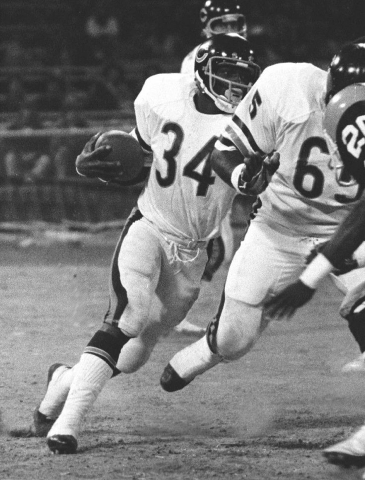 FILE PHOTO OF WALTER PAYTON IN ACTION.