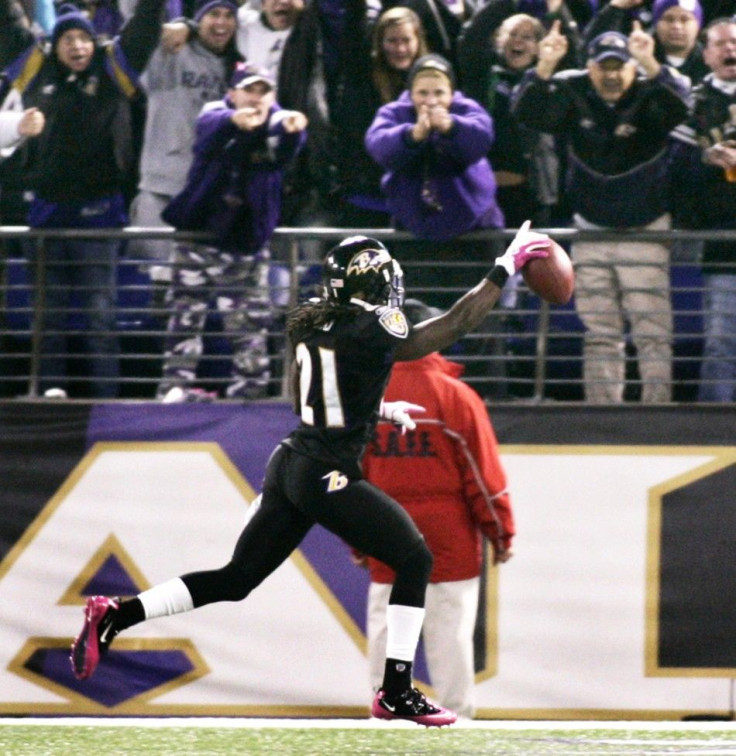 Ravens cornerback Lardarius Webb scores a touch down against the Jets in Baltimore